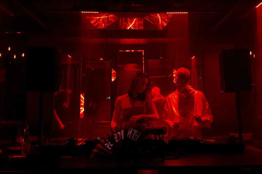 Be Real With представляет: 8 O Clock party